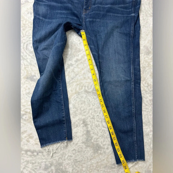 Madewell 9” High Rise Skinny Raw Hem Jeans - Picture 8 of 9